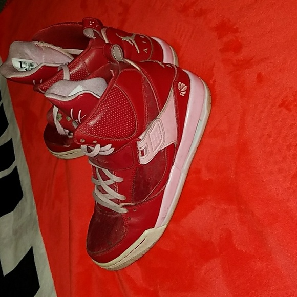 Shoes - Picture 2 of 3